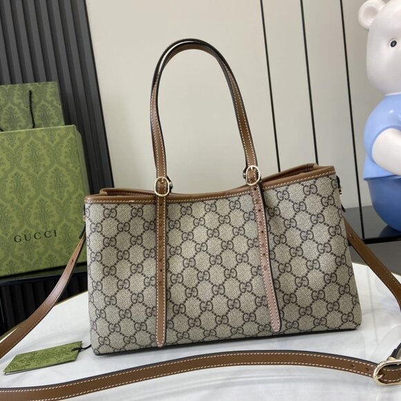 Gucci GG Emblem Medium Tote Bag - Picture 1 of 5